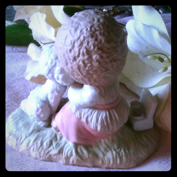 Vintage Precious Moments "He Careth for You" - Picture 6 of 8